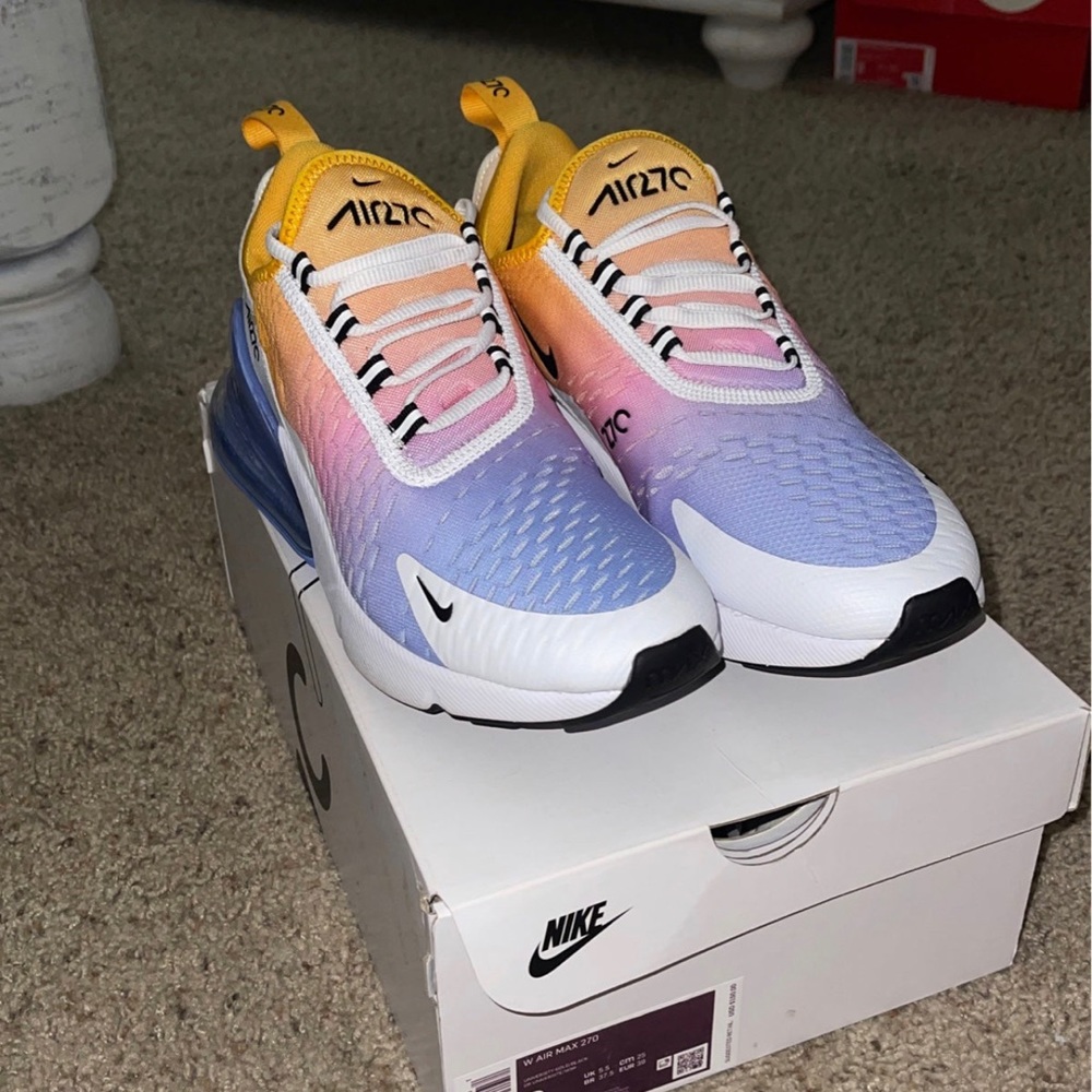 Women Nike Air max 270 University Gold/Black